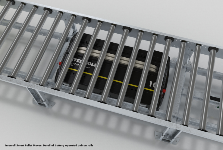 Interroll Smart Palett Mover (SPM): Detail of battery operated unit on rails
